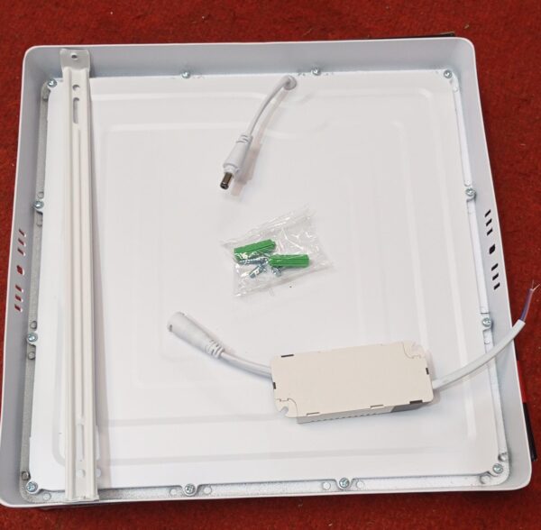 FOCO LED PANEL SOBREPUESTO CUADRADO 24W - Imagen 4