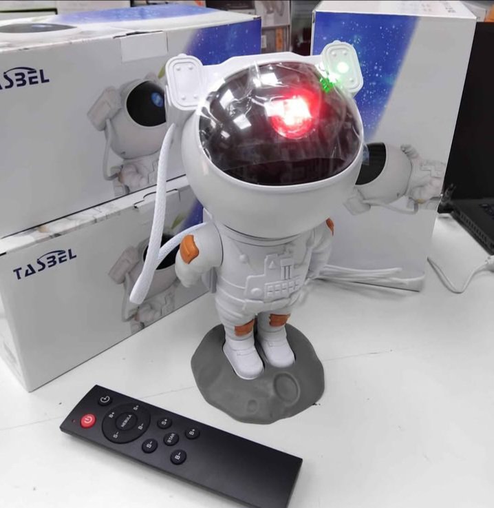 PROYECTOR ASTRONAUTA