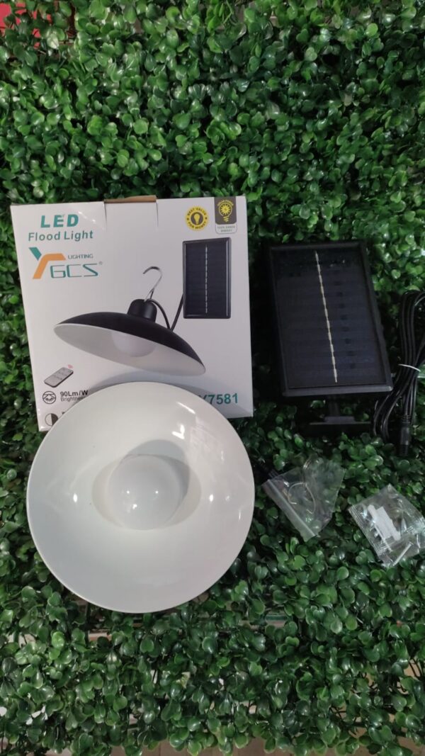 LAMPARA LED CON PANEL SOLAR SIMPLE - Imagen 3