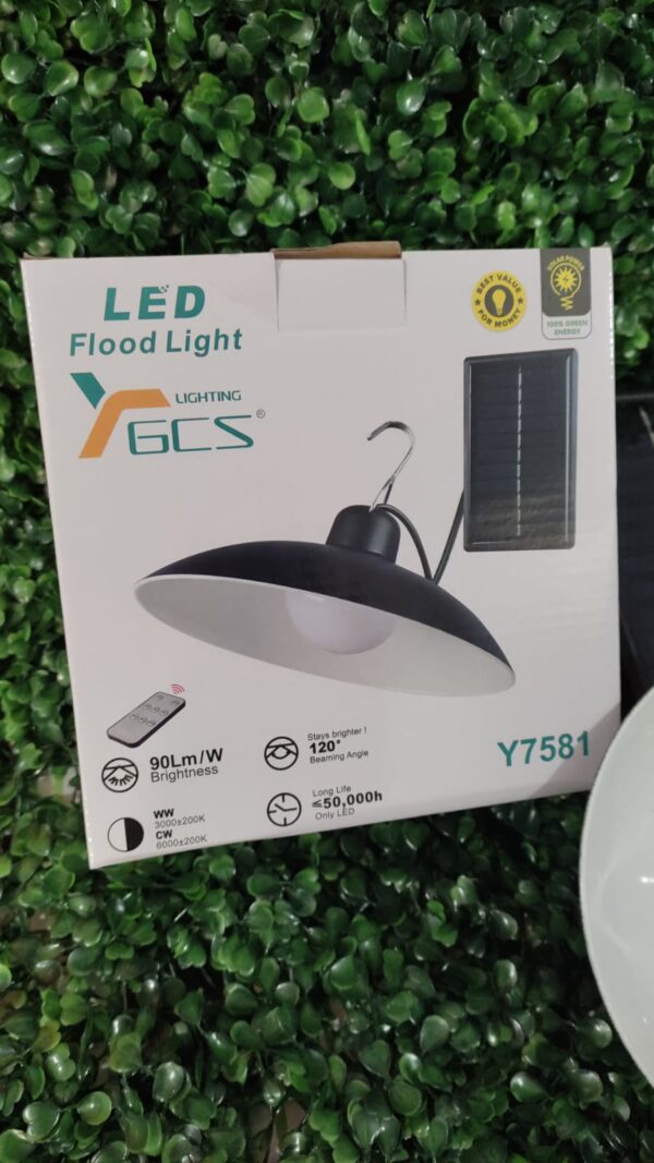 LAMPARA LED CON PANEL SOLAR SIMPLE - Imagen 5