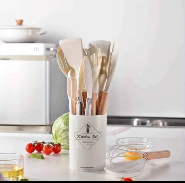 SET DE 12 UTENSILIOS DE COCINA, MADERA Y CILICONA - Imagen 4