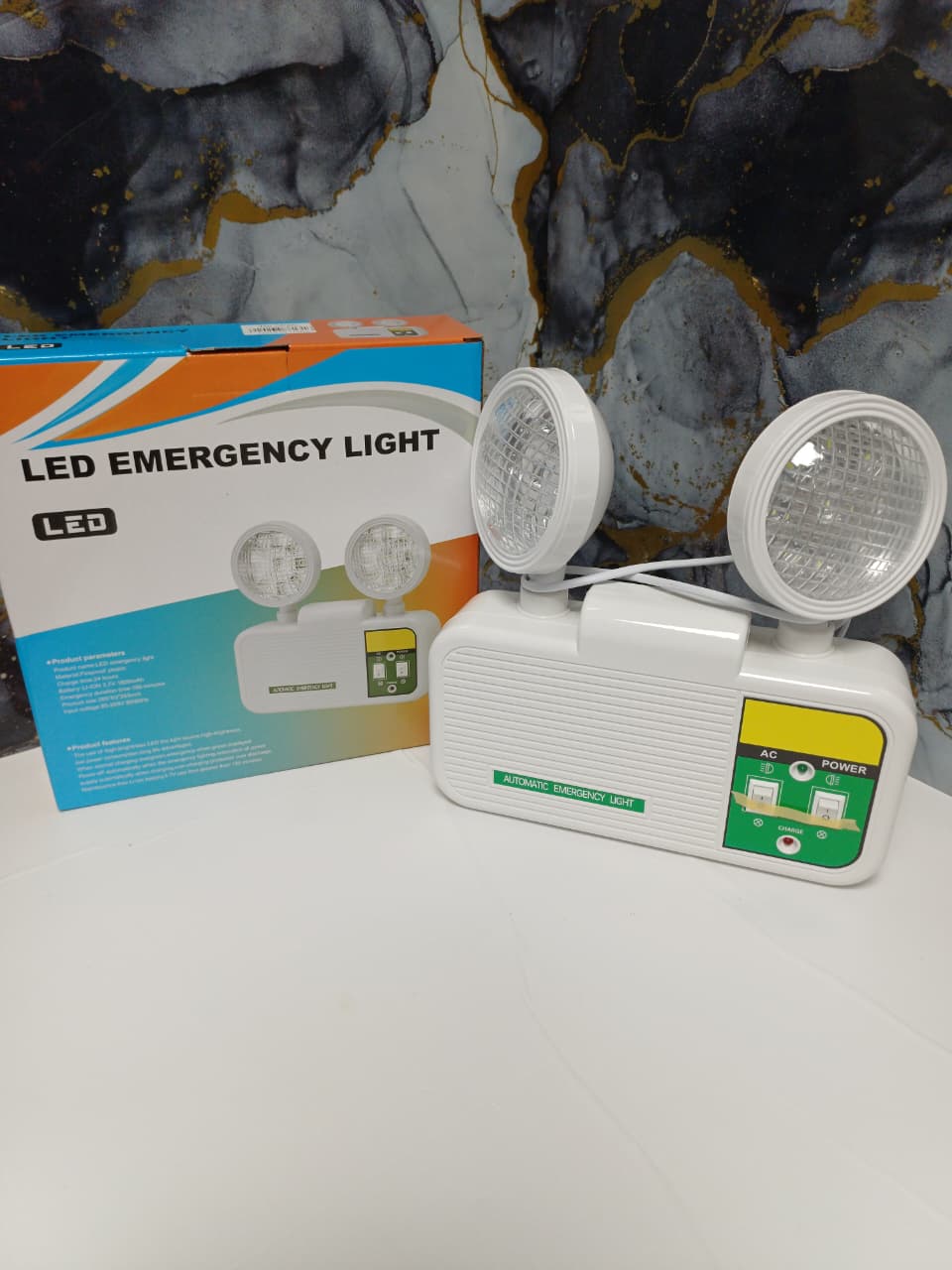 LAMPARA DE EMERGENCIA LED 2 FOCOS RECARGABLES - Imagen 2